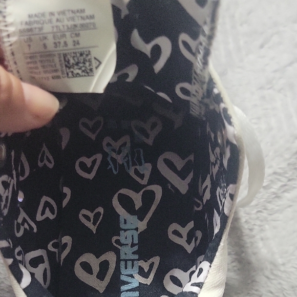 Converse Womens White Sneakers - Picture 7 of 11